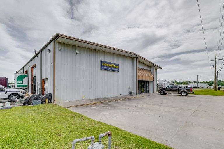 1900 Old Natchitoches Rd, West Monroe, LA 71292