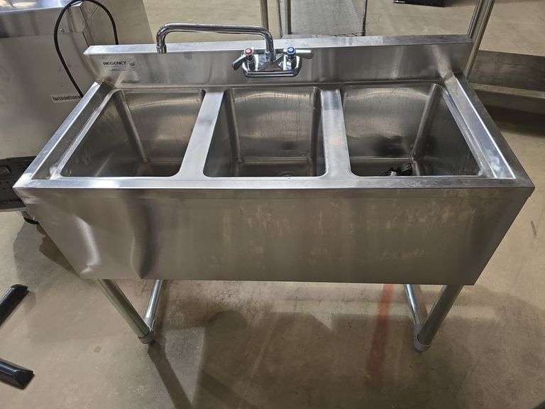 REGENCY SS 3 BAY SINK