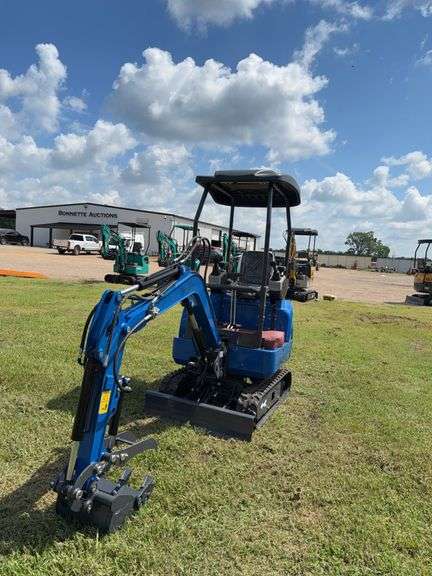 2026 CFG QK20Y-C Mini Excavator - Yanmar 15 HP Diesel, Pilot & Side Swing, Unused CFG