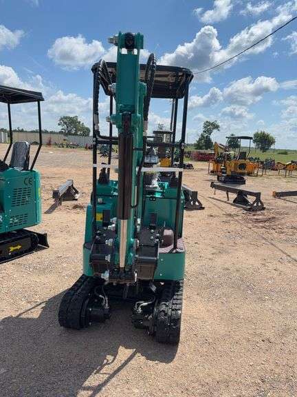 2026 CFG H16R Mini Excavator - Backfill Blade & Thumb, Unused CFG