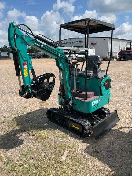 2026 CFG KV16R Mini Excavator - Backfill Blade & Thumb, Unused CFG