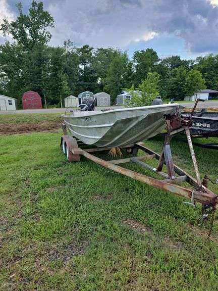 18' ALUMINUM DEEP HULL BOAT WITH 150HP BLACKMAX MERCURY