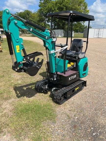 2026 CFG KT13R Mini Excavator - Backfill Blade & Thumb, Unused CFG