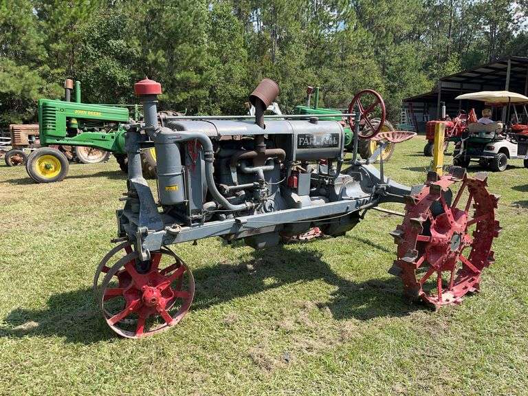 International Harvester Farmall F 20