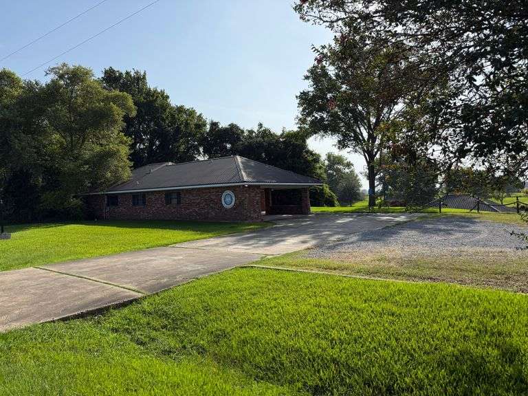 244 Cedar Bend Road, Natchez, LA 71456