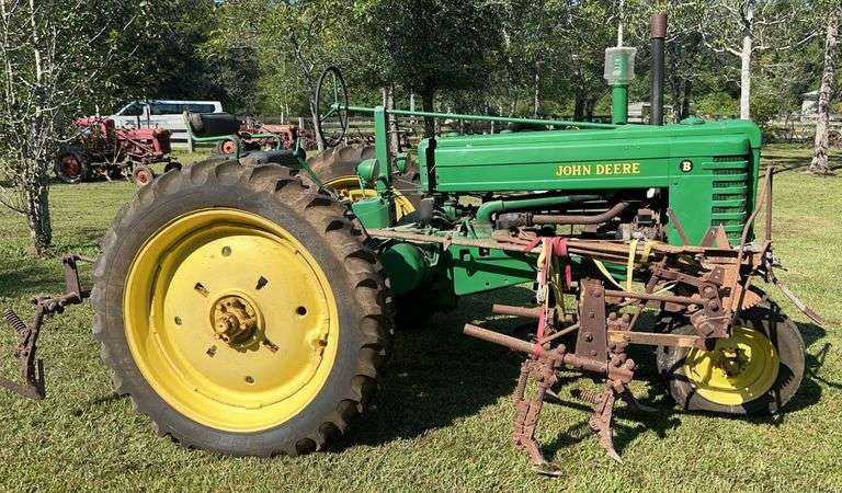 John Deere B