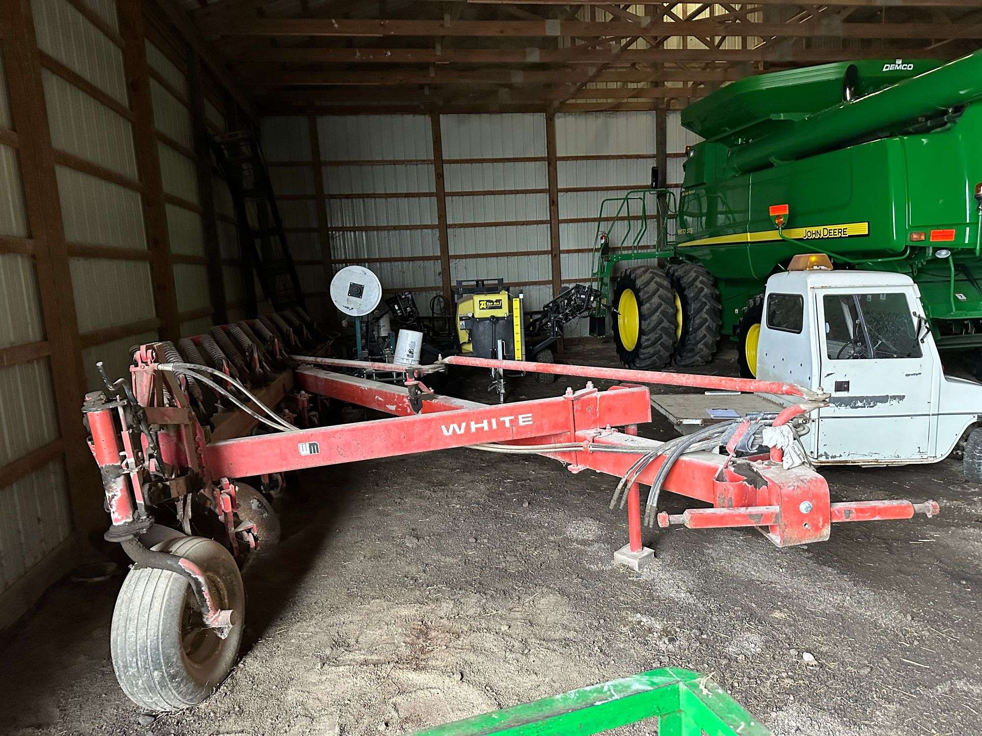 White 588 7-Bottom Plow - Bonnigson & Associates