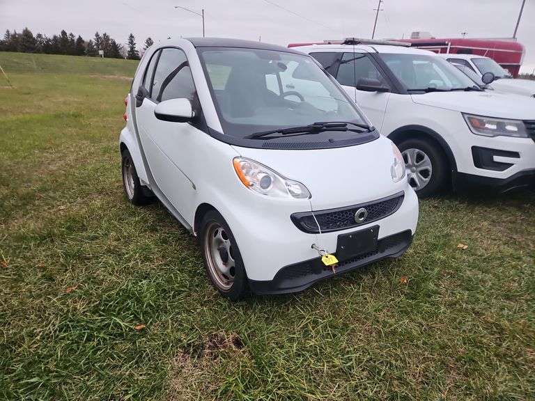 677 - 2015 SMART CAR