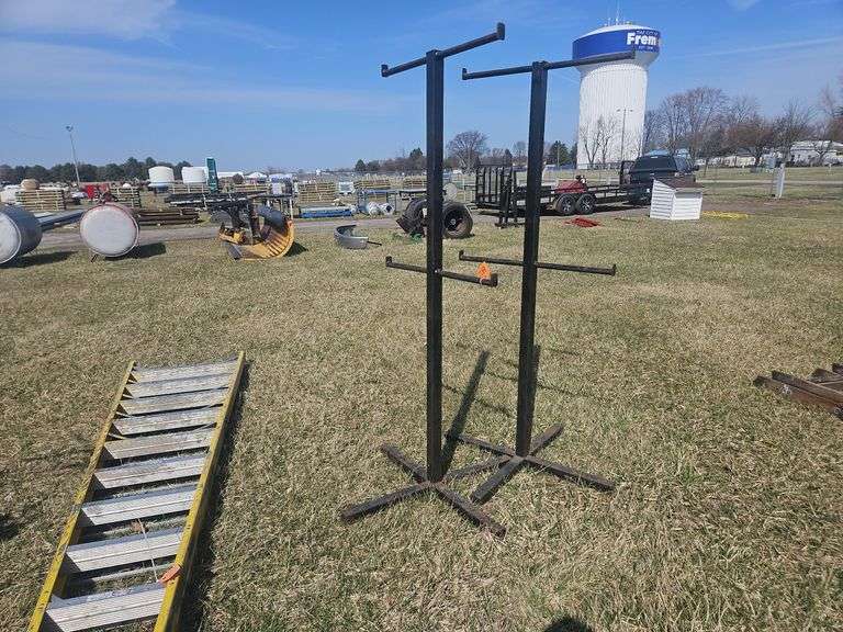 6417 - LADDER RACKS BLACK (2) - Bonnigson & Associates