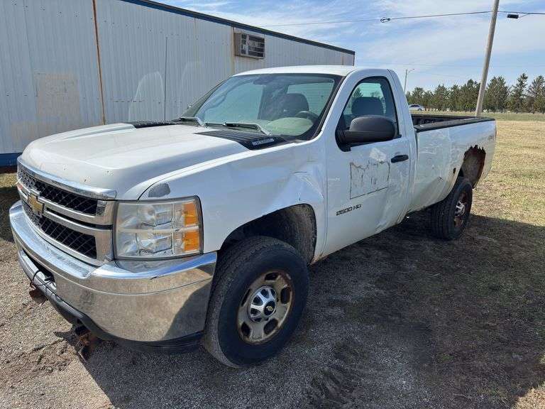 5901 - 2011 CHEVROLET 2500