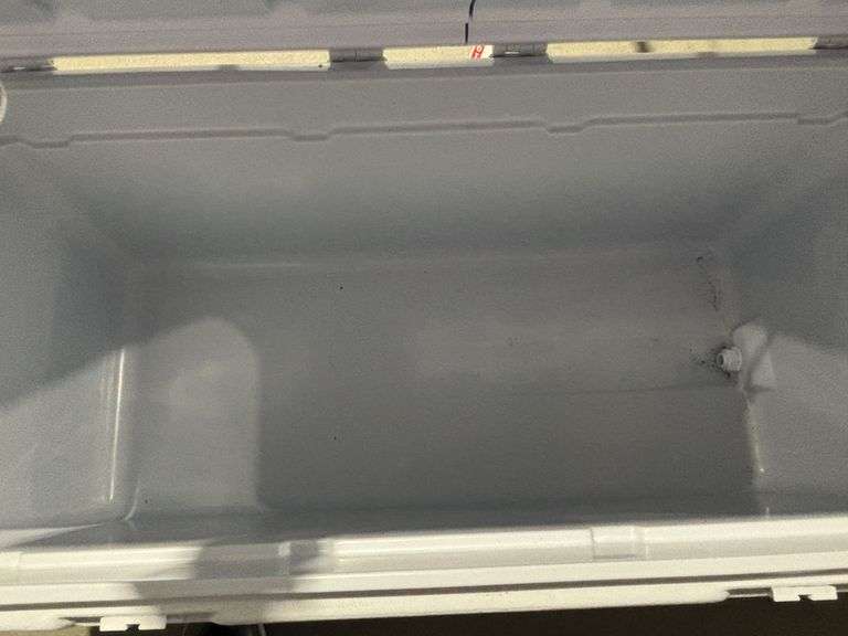 Large fish cooler