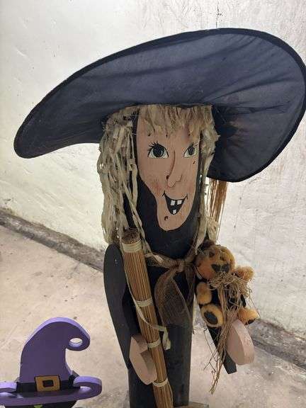 Halloween decor