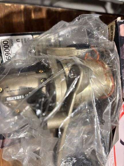 2 – new quantum fishing reels and a bait box