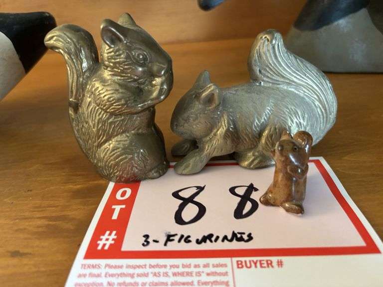 3 – squirrel figurines
