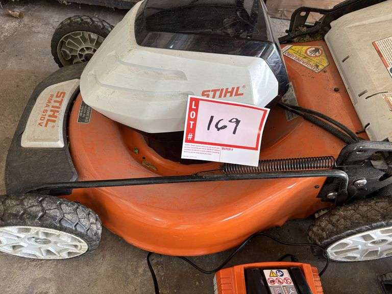 Stihl electric lawnmower with battery and charger