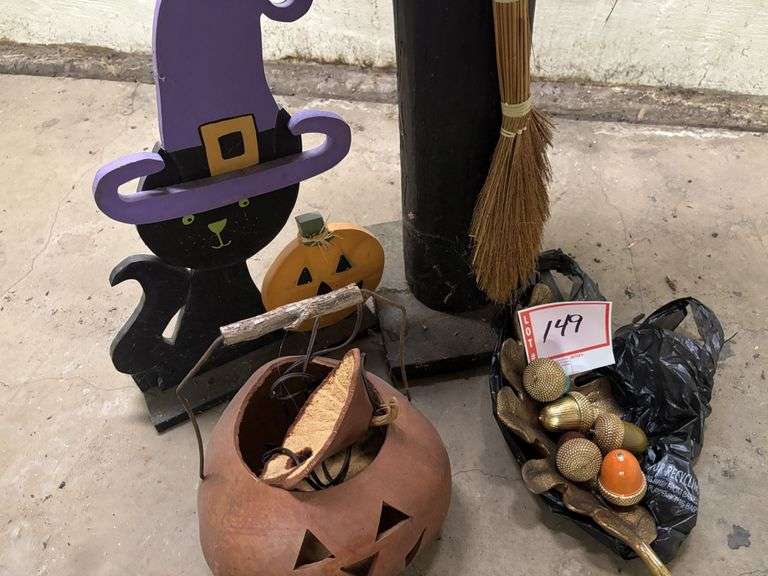 Halloween decor
