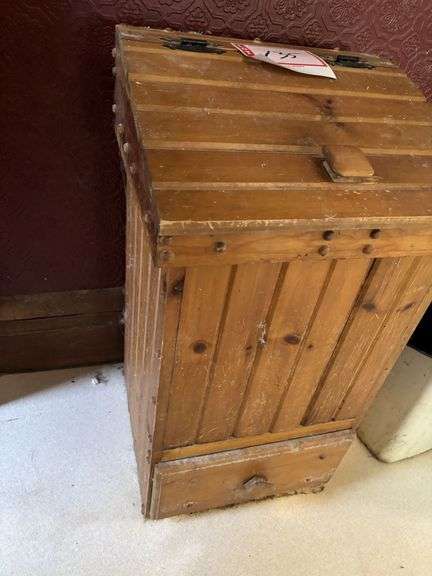 Storage bin