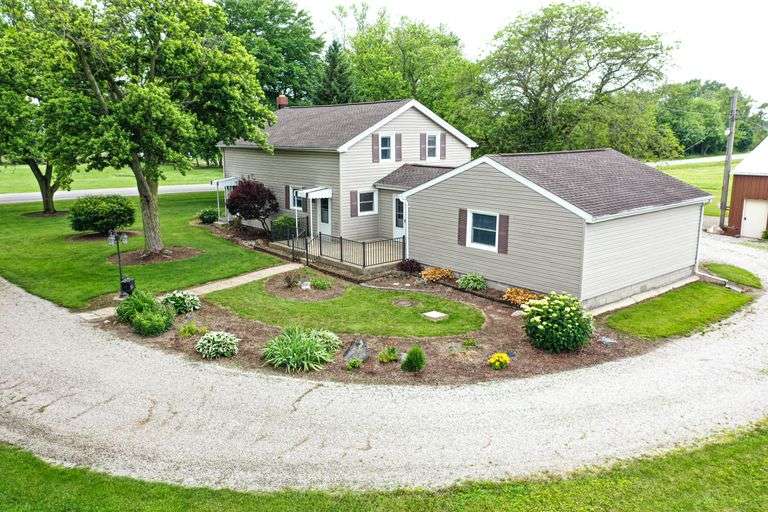 Tract 1 – 6.16 Acres Charming farmstead north of Mason Rd.