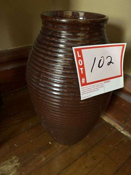 Floor vase