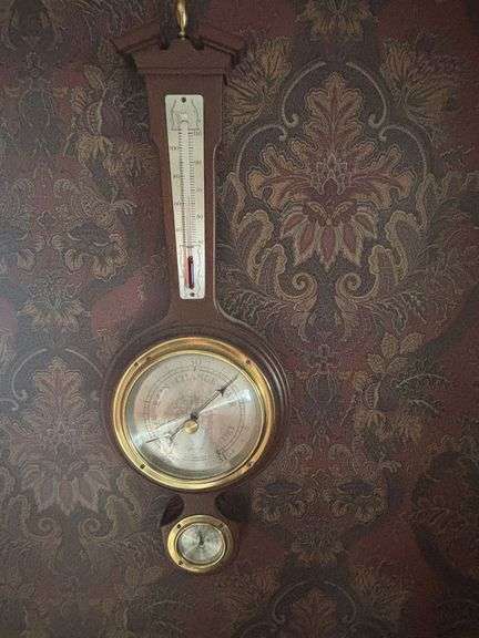 Barometer weather station