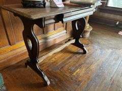 Table, 42 x 20 x 32”