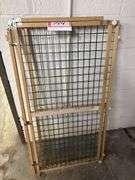 Adjustable gate