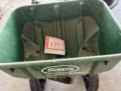 Scott’s Speedy Green 2000 lawn seeder
