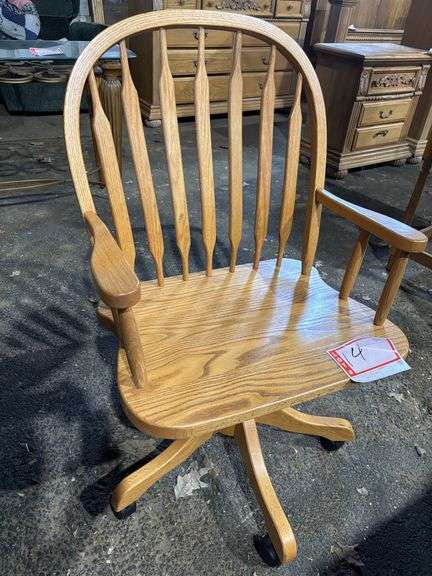 Wide desk chair