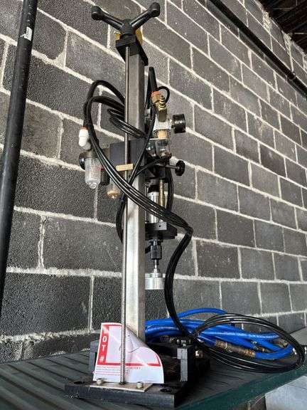 Bottle capper