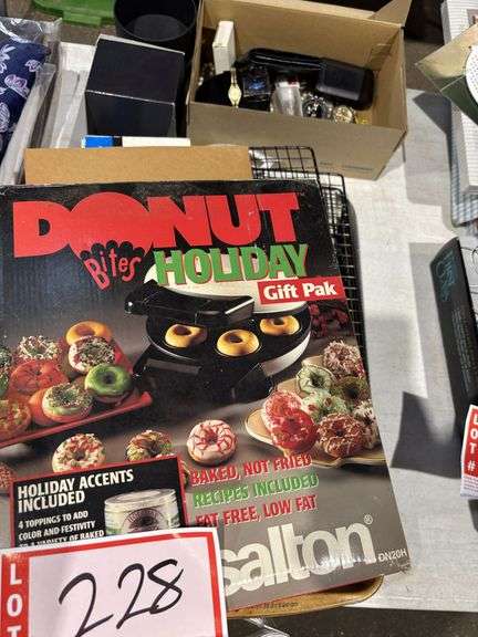 Donut Maker gift box, cooling racks, watches