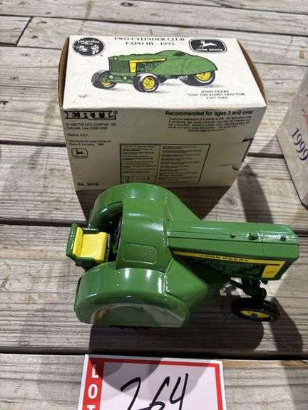 2 cylinder club expo III1992 John Deere tractor Orchard tractor