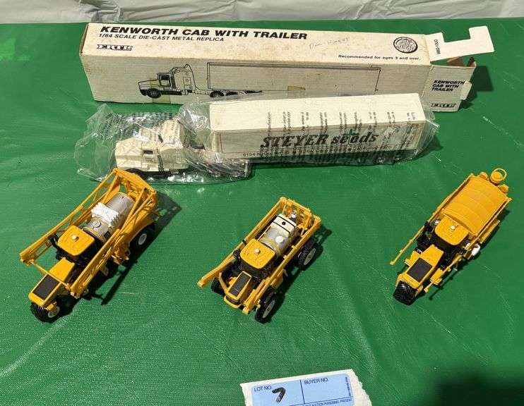 Kenworth cab with trailer, 3 - sprayers