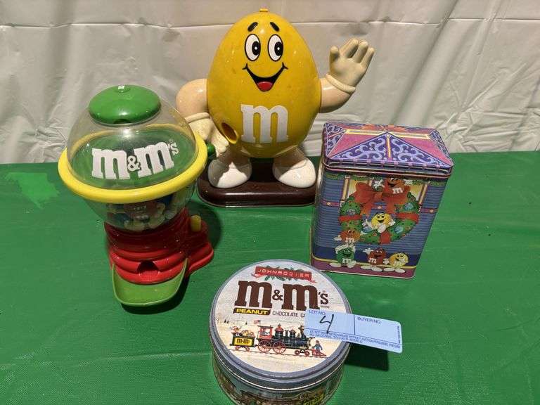 Mechanical M&M, Tin, dispenser