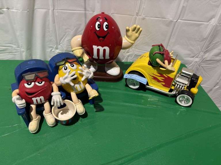 M&M car, battery operated M&Mโs