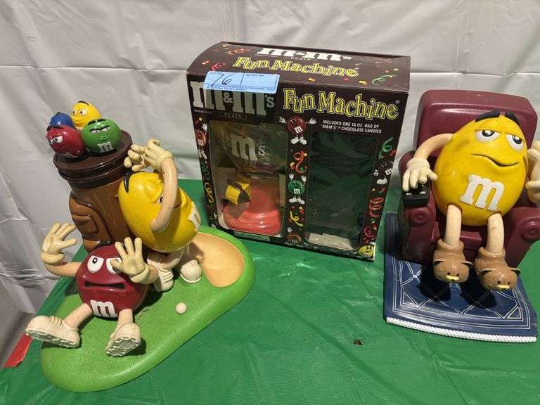 M&M fun machine, 2 - battery operated M&Mโs