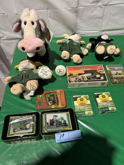 John Deere metal cards Collection, John Deere cards, trading cards with mini and stuffed John Deere