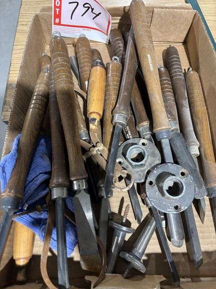 Lathe gouges - Bonnigson & Associates