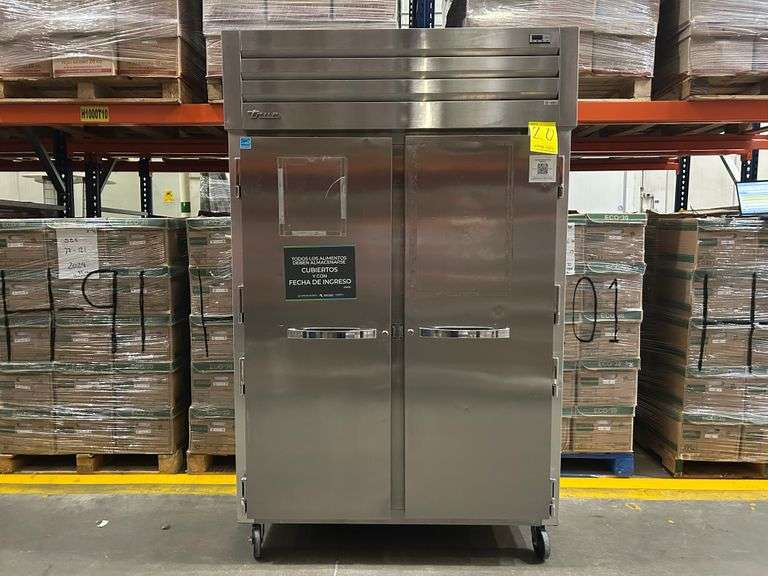 Refrigerador Marca TRUE, Modelo STG2R-2S-HC, Serie 10283128, 115V, 60HZ, 5.9 AMPS, Medidas 215CM X 8