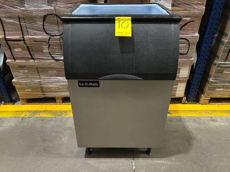 Contenedor para máquina de hielo Marca ICE-O-MATIC, Modelo B55PSB, Serie 010768, Medidas 110cm X 77C