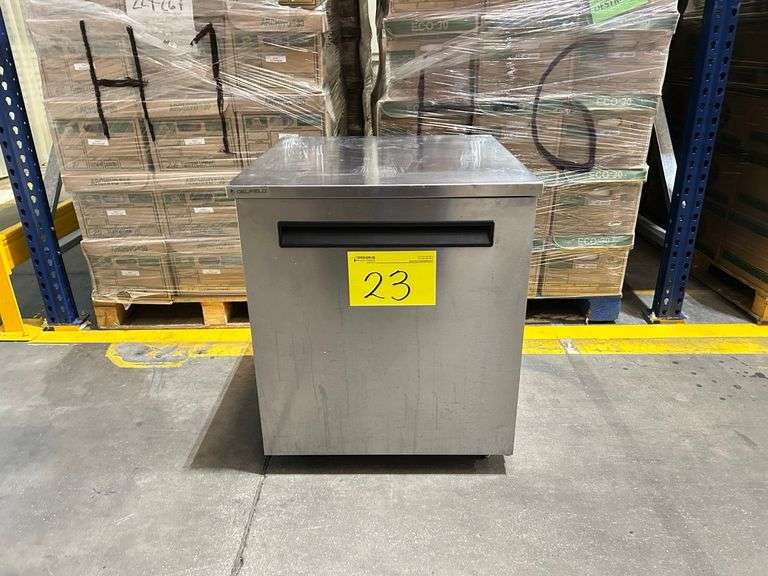 Refrigerador de barra de 1 puerta Marca DELFIELD, Modelo 406-STAR1, Serie 202063, 110 V 60 Hz medida