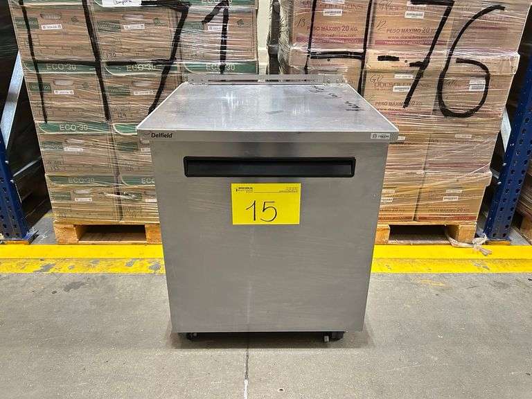 Refrigerador de barra de 1 puerta Marca DELFIELD, Modelo 406-STAR1, Serie 001328 , 110 V 60 Hz medid