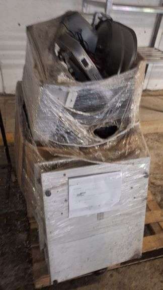 1 rebanadora (Incompleto/Dañado), 1 banda para tortilladora (Incompleto/Dañado), 1 mueble blanco (In