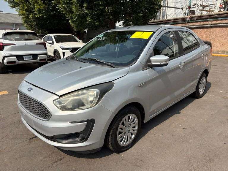Vehículo Usado Marca FORD, Modelo FIGO 2019, Año 2019, Color GRIS, No. De Serie