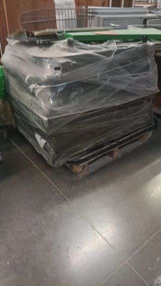 10 PANTERAS FYV (Incompleto/Dañado), 4 MUEBLES EXHIBIDORES DE PANADERIA (Incompleto/Dañado), 1 VITRI