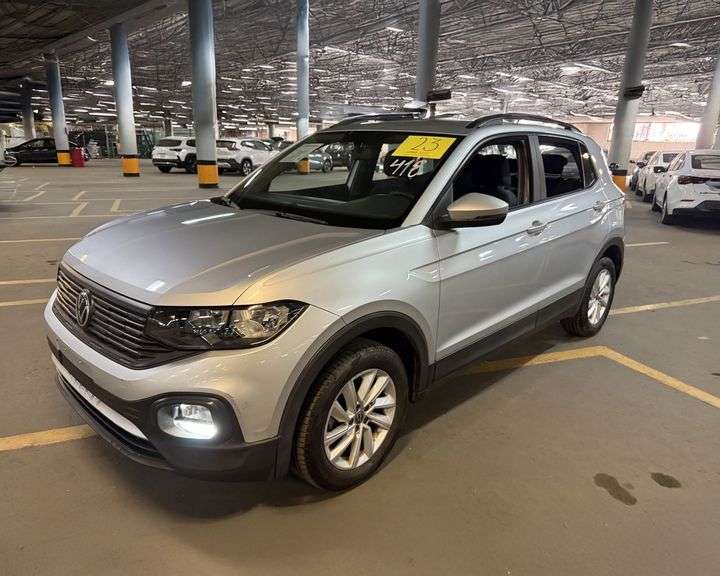Vehículo Usado Marca VOLKSWAGEN, Modelo T-CROSS, Año 2023, Color GRIS, No. De Se