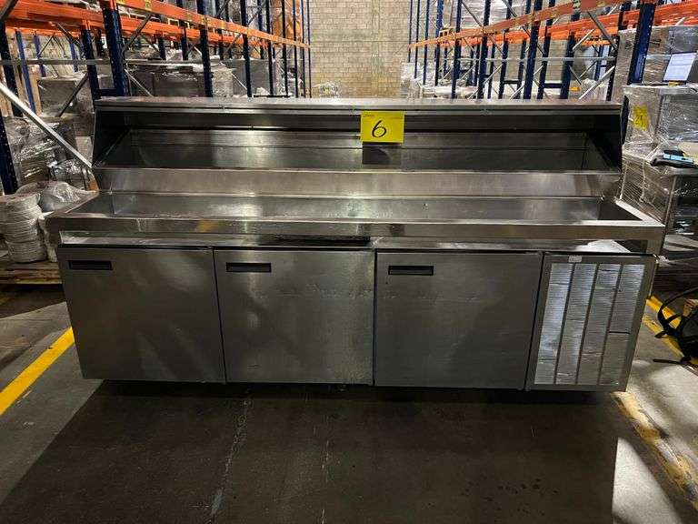 Mesa coctelera Marca DELFIELD, Modelo F18D99V-3/4, Serie 001375, 115V, 60HZ, 16 AMPS, Medidas 252CM 