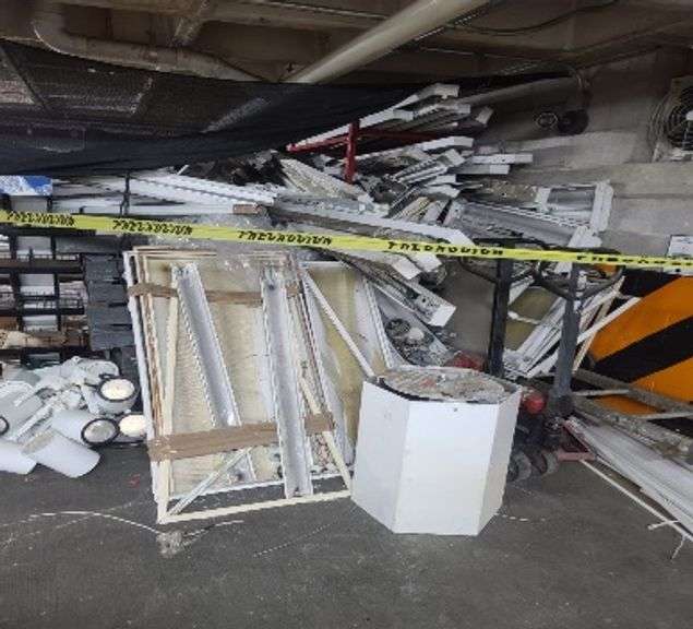 300 kilos Chatarra luinarias (Incompleto/Dañado), 1 T-Rebanadora Manual Hobart Hs6N 1 (Incompleto/Da