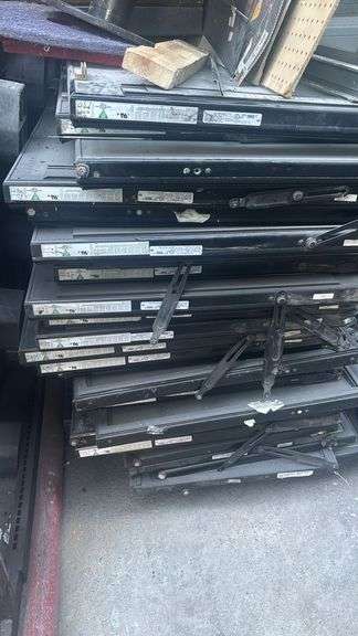 12 Puertas Camara de refrigeracion (Incompleto/Dañado) Dirección: Av. Montevideo # 360 Col. Lindavis