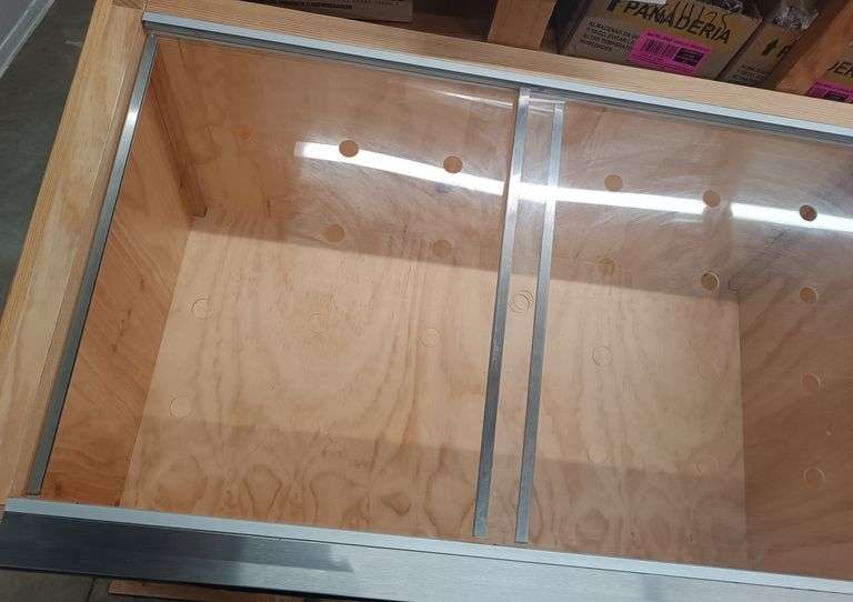 1 T-BOLILLERO CON TAPA DE ACRILICO (Completo Funciona) Dirección: CERRADA ALBORADA MZ19 SN. PUERTO M