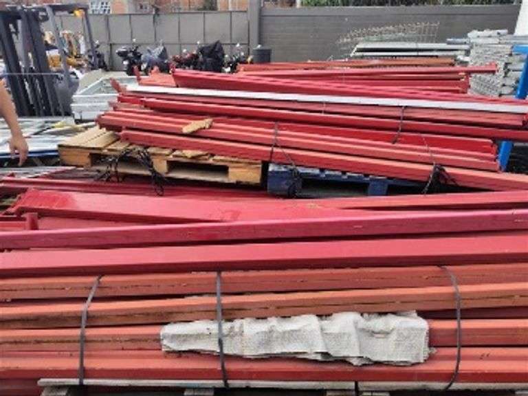 5 GONDOLERIA, RACKS Y EXHIBIDORES (Incompleto/Dañado), 2 GONDOLERIA, RACKS Y EXHIBIDORES (Incompleto